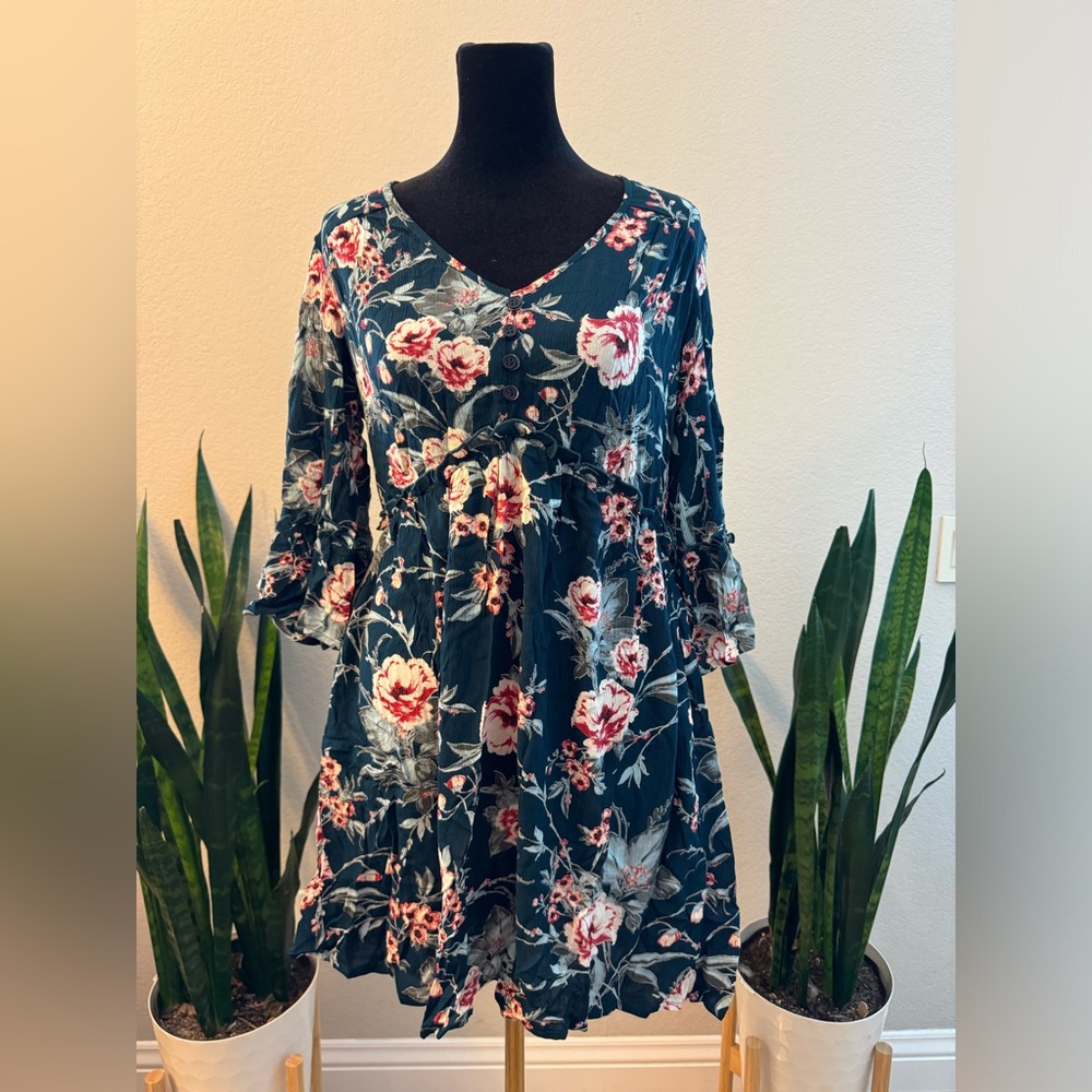 NWTβ BAND OF GYPSIES FLORAL DRESS
